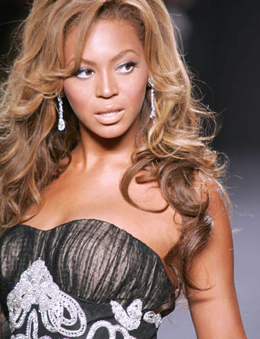 Beyonce: a celebrity who has gotten breast augmentations